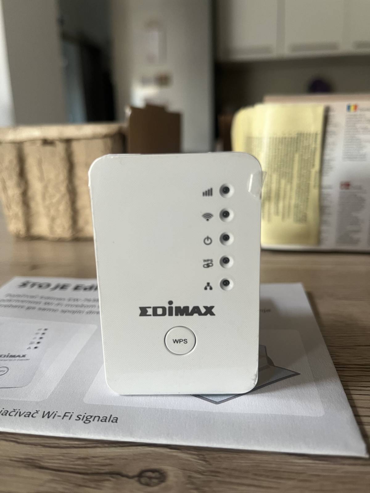 Prodajem WiFi extender Smart N300 Edimax
