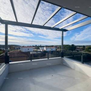 Prodajemo stan u novoj zgradi u Banjolama.