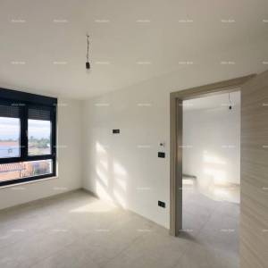 Prodajemo stan u novoj zgradi u Banjolama.