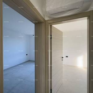 Prodajemo stan u novoj zgradi u Banjolama.