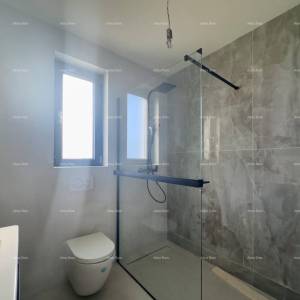 Prodajemo stan u novoj zgradi u Banjolama.