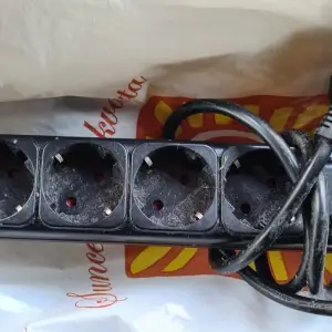 Produžni kabel od 5 rupa