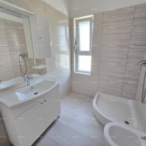 Prostrani stan u Fažani, blizu centra i mora, savršeno za život ili odmor!