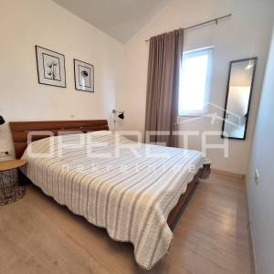 Prvi red do mora, 6 apartmana, Rogoznica!