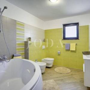 Pula, Villa sa bazenom i jacuzzijem