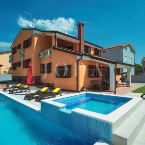 Pula, Villa sa bazenom i jacuzzijem