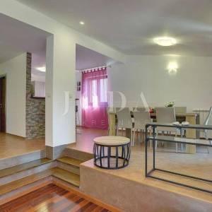 Pula, Villa sa bazenom i jacuzzijem