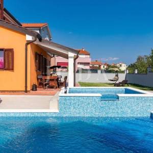 Pula, Villa sa bazenom i jacuzzijem