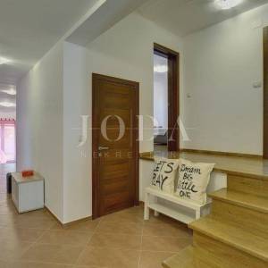 Pula, Villa sa bazenom i jacuzzijem