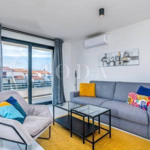 Punat - apartman u prizemlju s bazenom i okućnicom