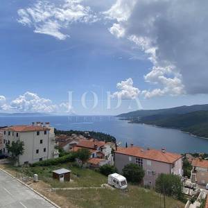 Rabac, stan sa fantastičnim pogledom na more