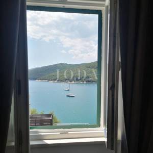 RABAC,2 apartmana na moru sa predivnim pogledom