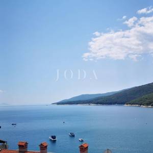 RABAC,2 apartmana na moru sa predivnim pogledom
