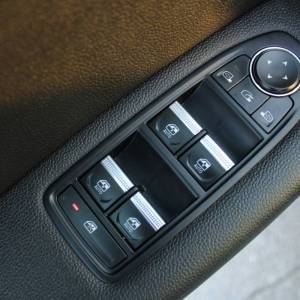 Renault Captur 1.6 E-Tech 160 AUTOMATIK Intens *LED, NAVIGACIJA, KAMERA*