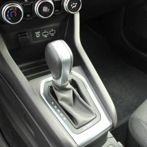 Renault Clio 1.6 E-Tech Hybrid AUTOMATIK