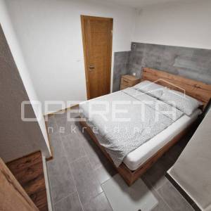 Renovirana mediteranska kuća s terasom i pogledom na more, Mimice