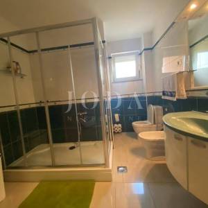 Rešetari trosoban stan, 200 m2