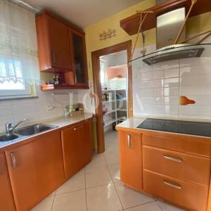Rešetari trosoban stan, 200 m2