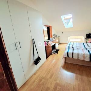 RIJEKA, BELVEDER – Renoviran stan s potencijalom i izvrsnom lokacijom