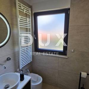 RIJEKA, BULEVARD - luksuzni stan, NOVOGRADNJA, GARAŽA!!!