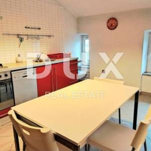 RIJEKA, CENTAR, lijepi 2S+DB s pogledom na more
