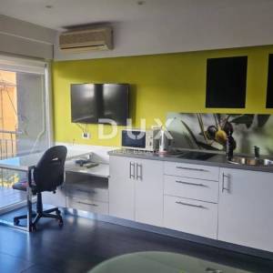 RIJEKA, CENTAR- moderan stan 40 m2 na odličnoj lokaciji, prilika!