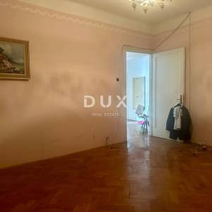 RIJEKA, CENTAR/PEĆINE – Prostran stan s pogledom na more i ekskluzivnim popustom za projekt preuređenja!
