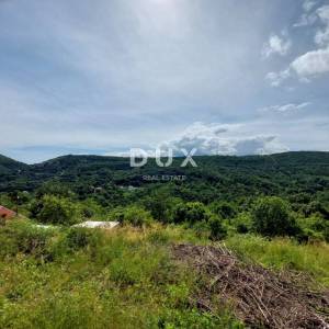 RIJEKA, GROBNIK - zemljište s objektom