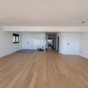 RIJEKA, KANTRIDA – stan od 136m2 u luksuznoj novogradnji samo 250 metara od mora s garažom i panoramskim pogledom na more...