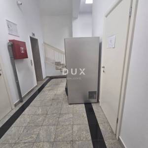 RIJEKA, MLAKA-  poslovni prostor 350m2, prizemlje za zakup/ najam- broj 1