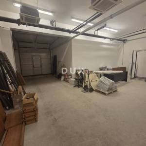 RIJEKA, MLAKA-  poslovni prostor 350m2, prizemlje za zakup/ najam- broj 1