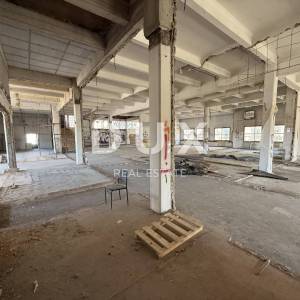 RIJEKA. MLAKA - VIŠENAMJENSKI POSLOVNI PROSTOR, 2 ETAŽE 780 m² PO KATU