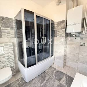 RIJEKA, POTOK - uređeni 3S+DB s garažom i 3 balkona, 2 kupaonice