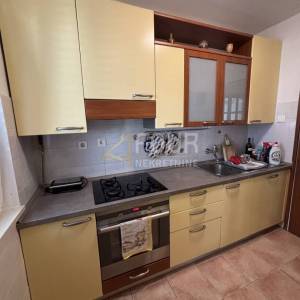 Rijeka, Škurinje, 84.12m2, 3s+db, balkon