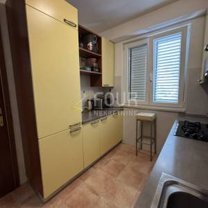 Rijeka, Škurinje, 84.12m2, 3s+db, balkon