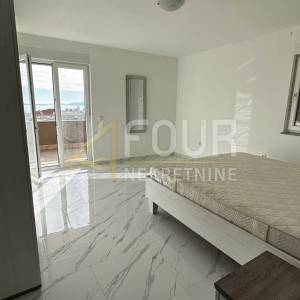 Rijeka, Srdoči, 3s+db, 132.26m2, terasa, okućnica