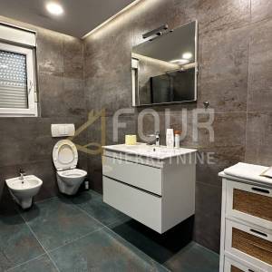 Rijeka, Srdoči, 3s+db, 132.26m2, terasa, okućnica