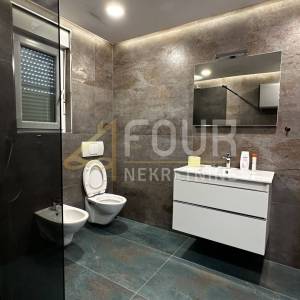 Rijeka, Srdoči, 3s+db, 132.26m2, terasa, okućnica