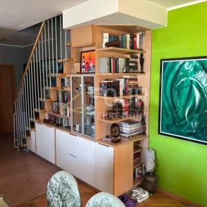 Rijeka, Srdoči, dvoetažni 3s+db, 85.59m2, balkon
