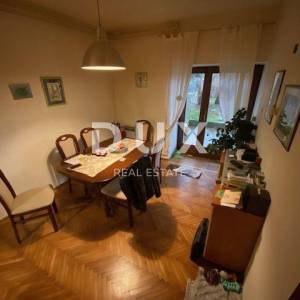 RIJEKA, TRSAT, CENTAR - stan 103 m2 u prizemlju + GARAŽA 25 m2 + okućnica u centru Trsata! PRILIKA!