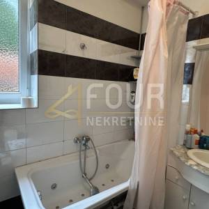 Rijeka, Trsat, dvoetažni stan, 5s+db, 120.80m2, balkon i terasa