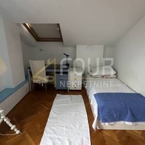 Rijeka, Trsat, dvoetažni stan, 5s+db, 120.80m2, balkon i terasa