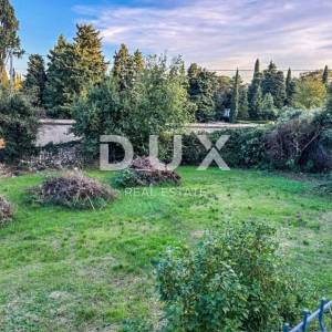 RIJEKA, TRSAT- građevinsko zemljište  880 m2 u srcu Trsata