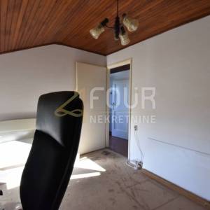 Rijeka, Trsat, kuća u nizu, 90m2, pogled na more