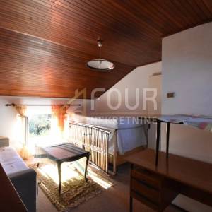 Rijeka, Trsat, kuća u nizu, 90m2, pogled na more