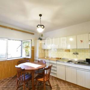 Rijeka, Trsat, kuća u nizu, 90m2, pogled na more