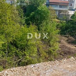 RIJEKA, VIŠKOVO – građevinsko zemljište od 2389m2 s mogućnošću gradnje 6 stanova u centru Viškova