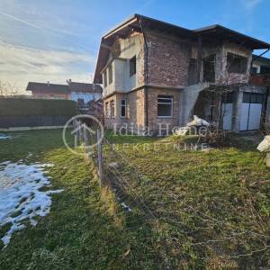 Samobor/Bregana/kuća za investiciju/350m2 PRILIKA!