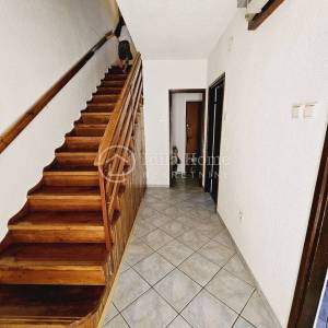 Samobor/Domaslovec/PETEROSOBNA obiteljska kuća na 463m2 parceli