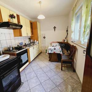 Samobor/Domaslovec/PETEROSOBNA obiteljska kuća na 463m2 parceli